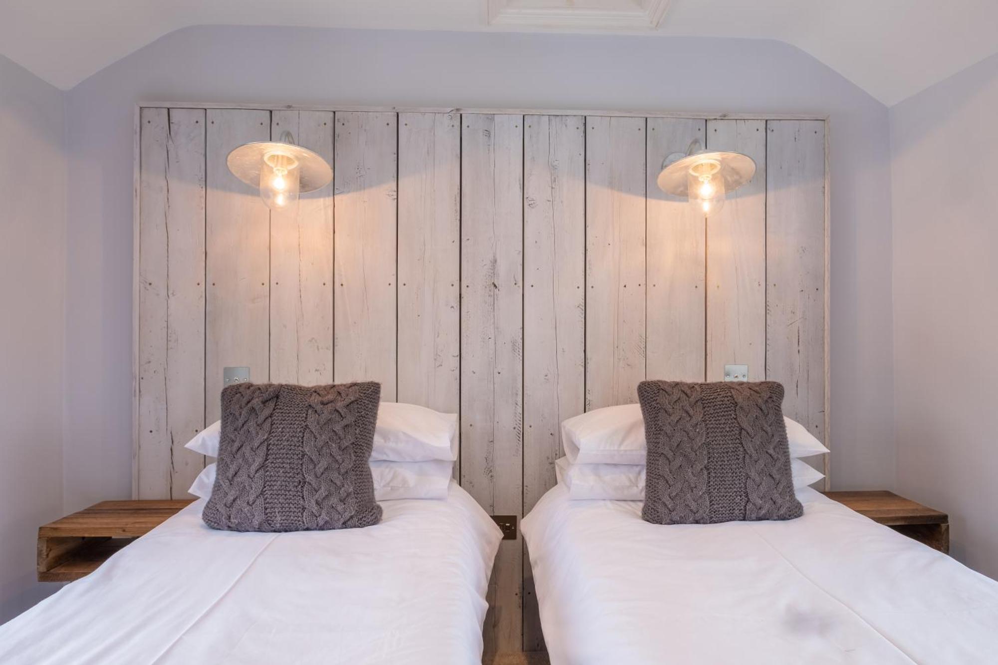 Sailmaker'S Cottage Lymington Room photo